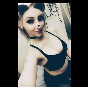 Meet your Posher, Kira eva